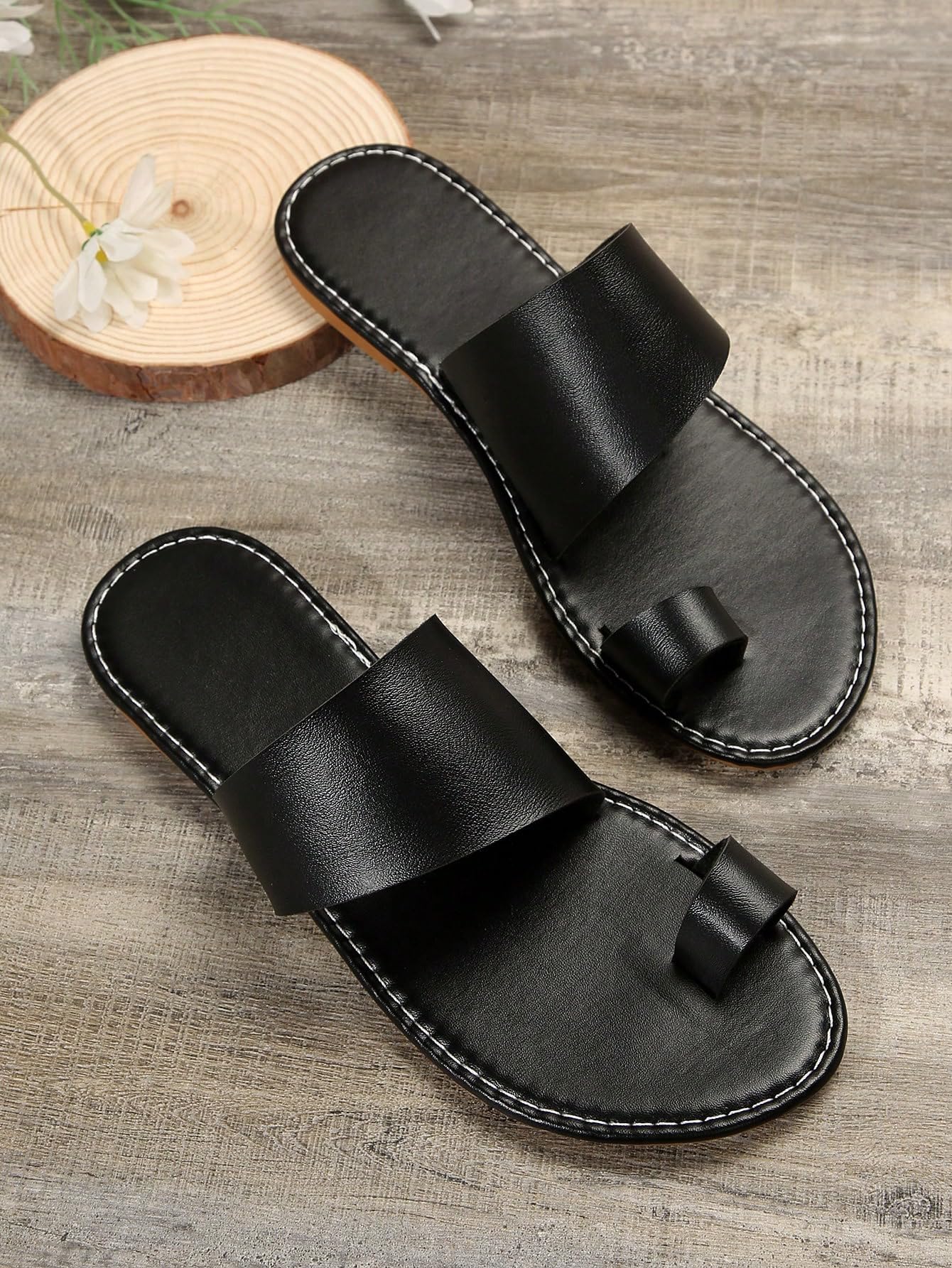 Toe Ring Open Toe Leather Flat Sandals, Strappy Non Slip Slides for Beach Outdoor
